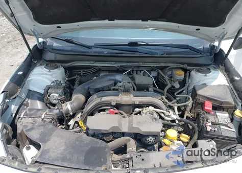 2015 Subaru Legacy 2.5I Limited z USA, uszkodzony, nr VIN 4S3BNAL63F3014546